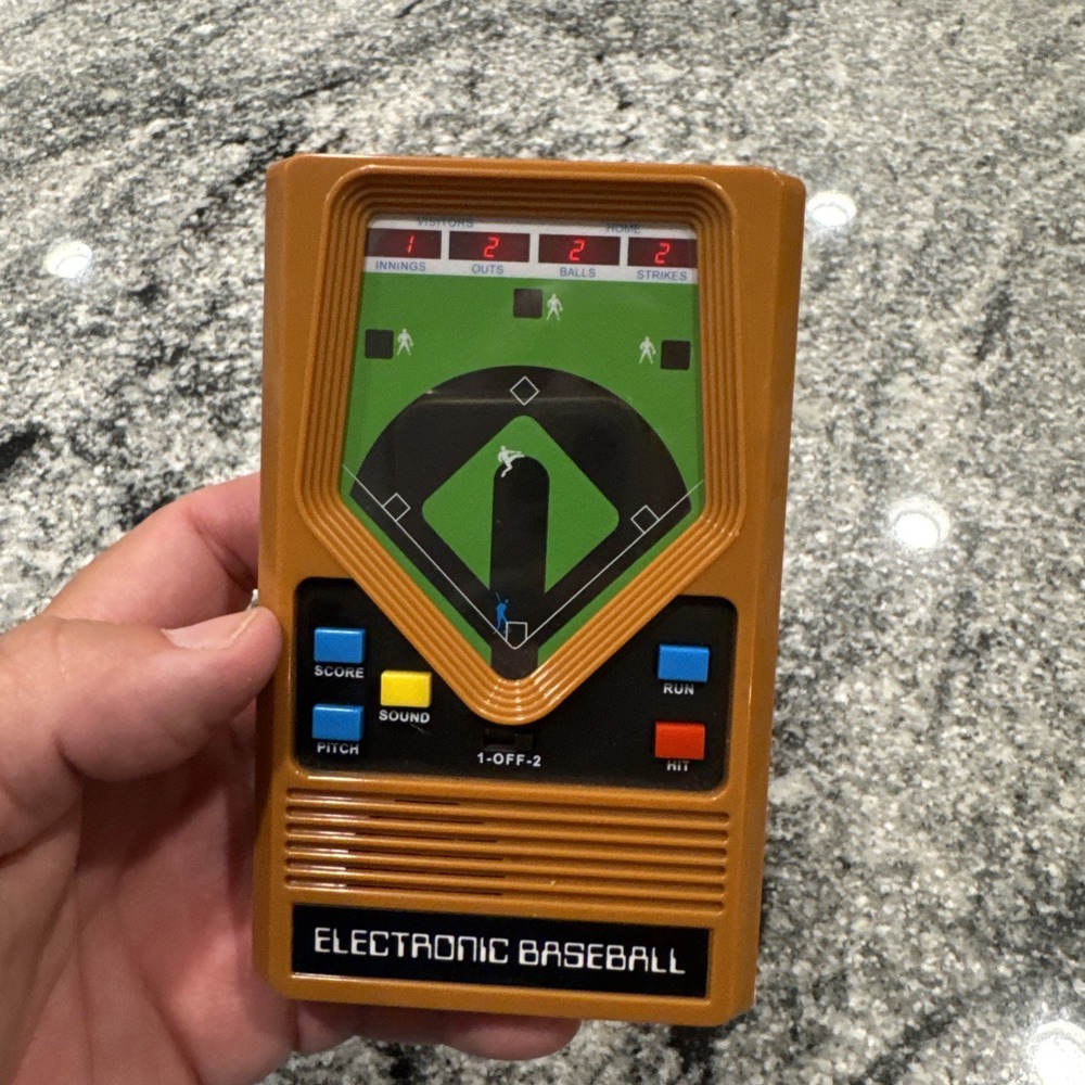 Vintage 2001 Mattel Classic Baseball Handheld Electronic Game‎ - Tested Working